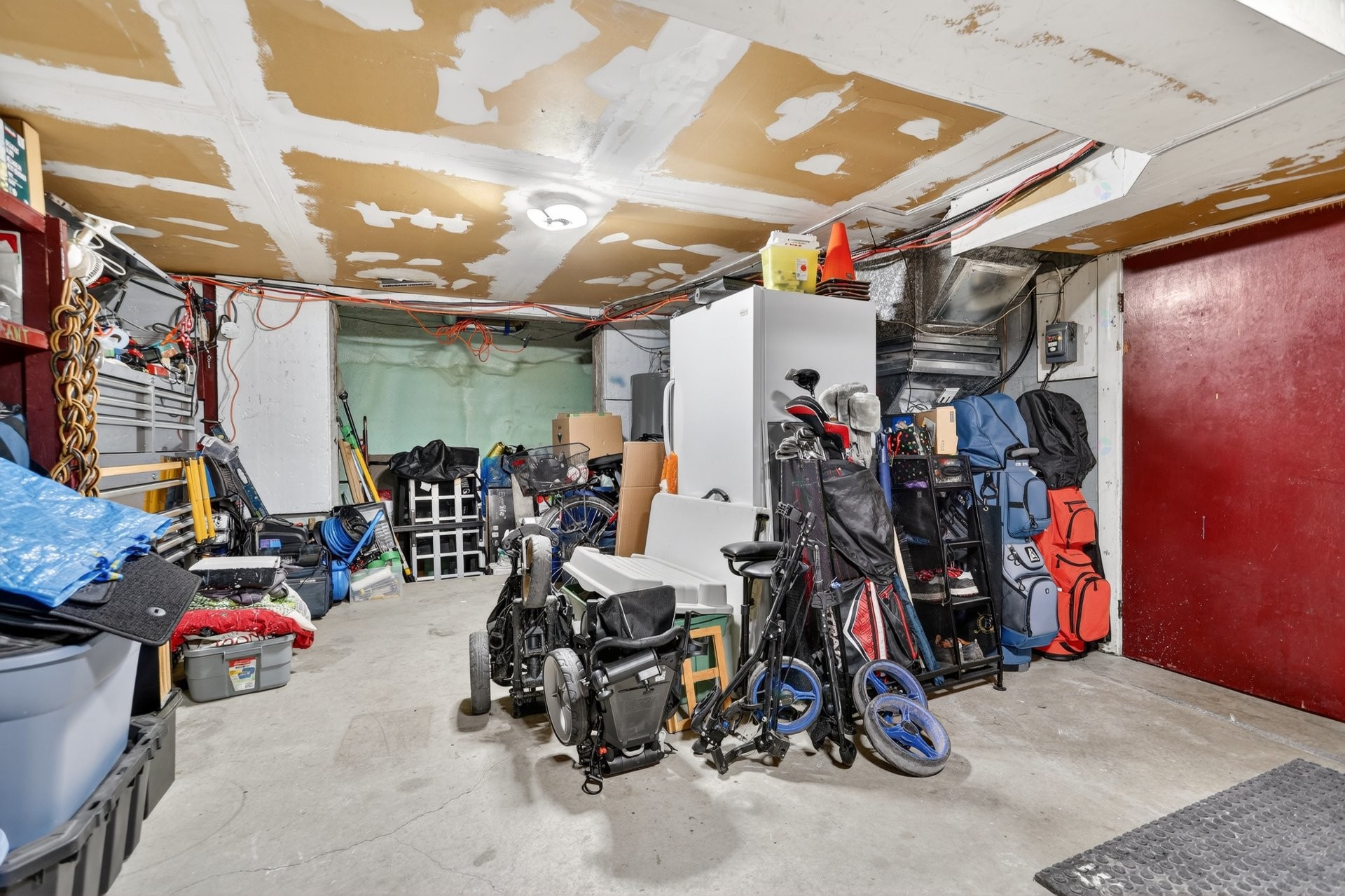 Garage - 1933 53E Avenue (P.-A.-T.), Montréal (Rivière-Des-Prairies/Pointe-Aux-Trembles), QC