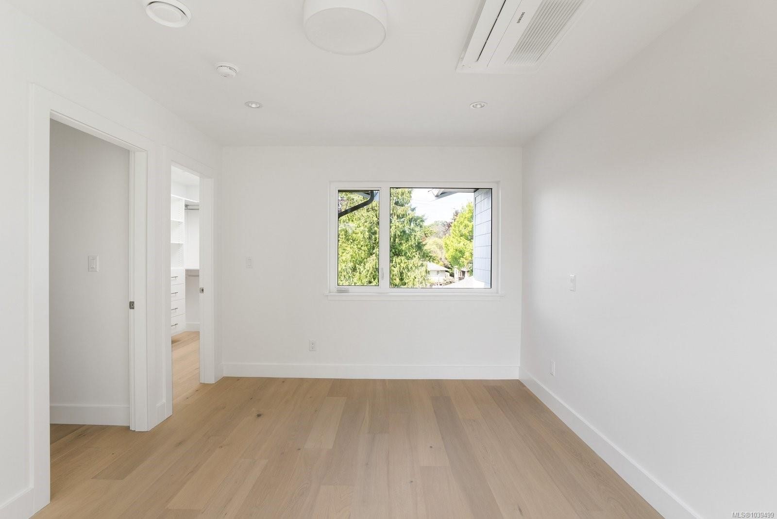#3-2118 Pentland Rd, Oak Bay, BC