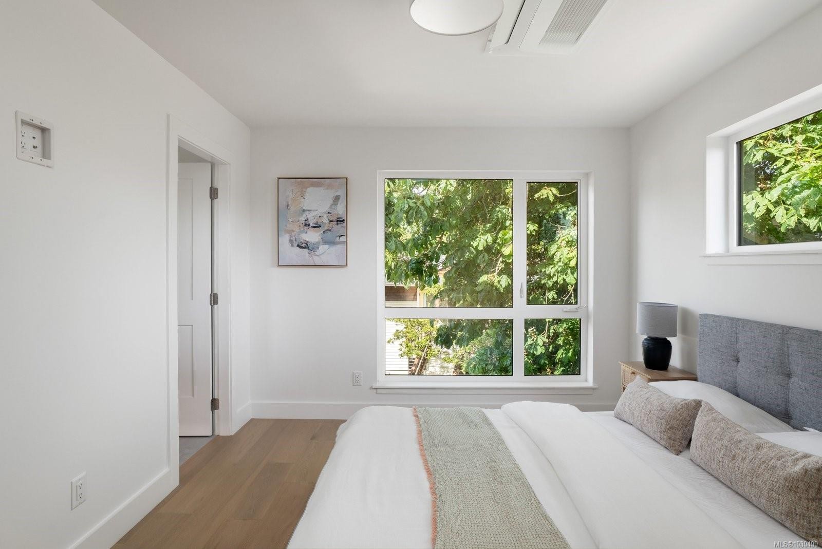 #3-2118 Pentland Rd, Oak Bay, BC