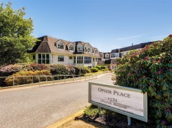 #312-1521 Church Ave Saanich, BC V8P 5T7