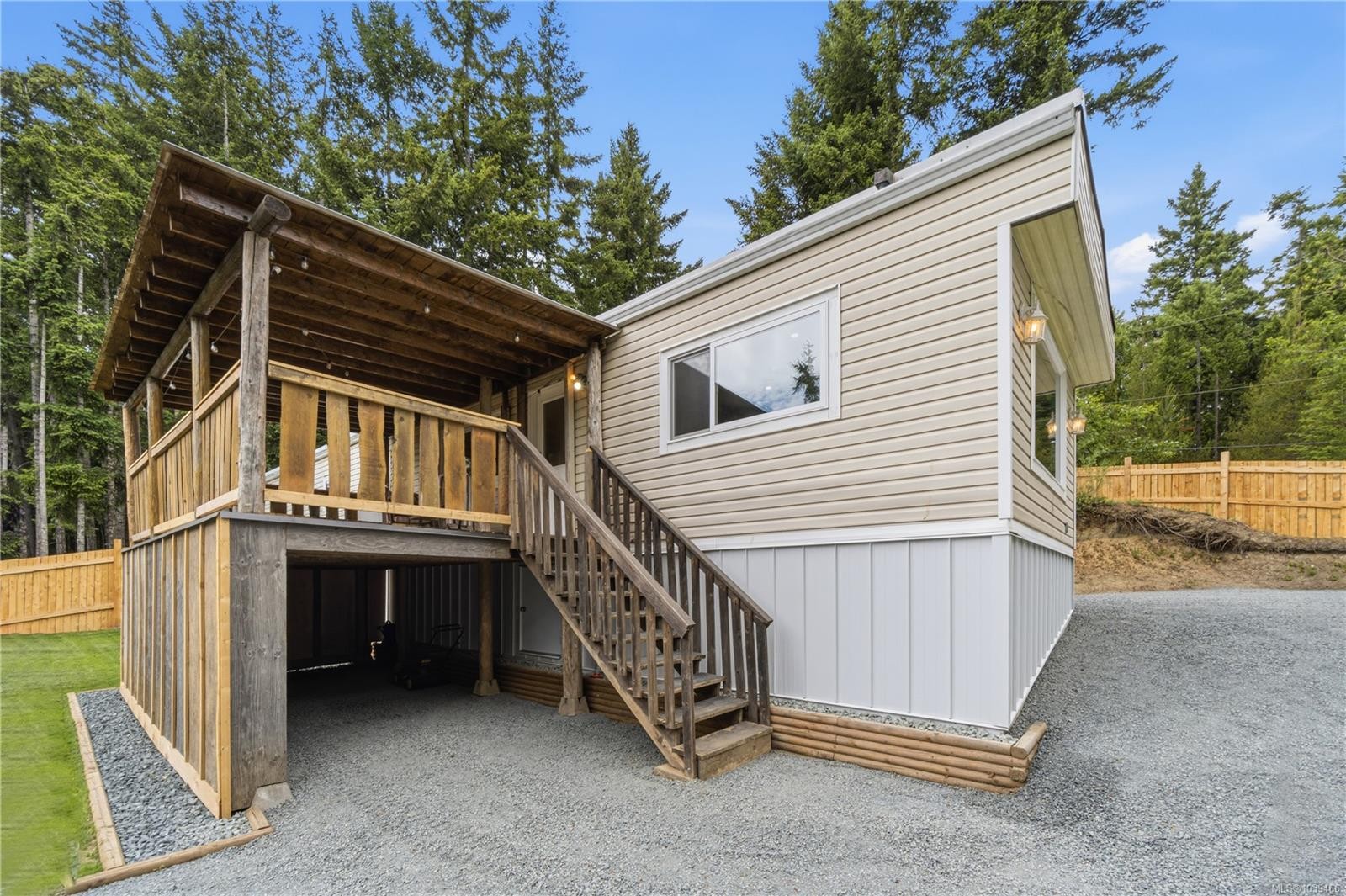 3840 Melrose Rd, Whiskey Creek, BC