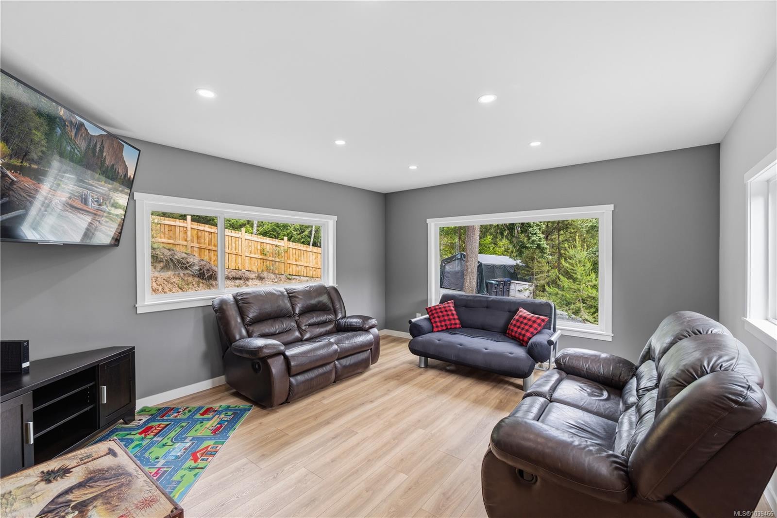 3840 Melrose Rd, Whiskey Creek, BC