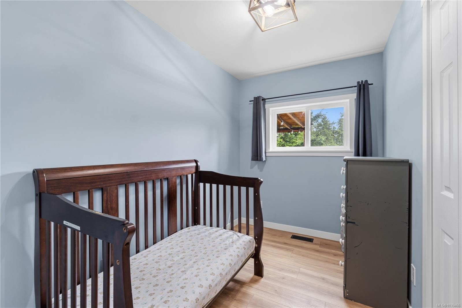 3840 Melrose Rd, Whiskey Creek, BC