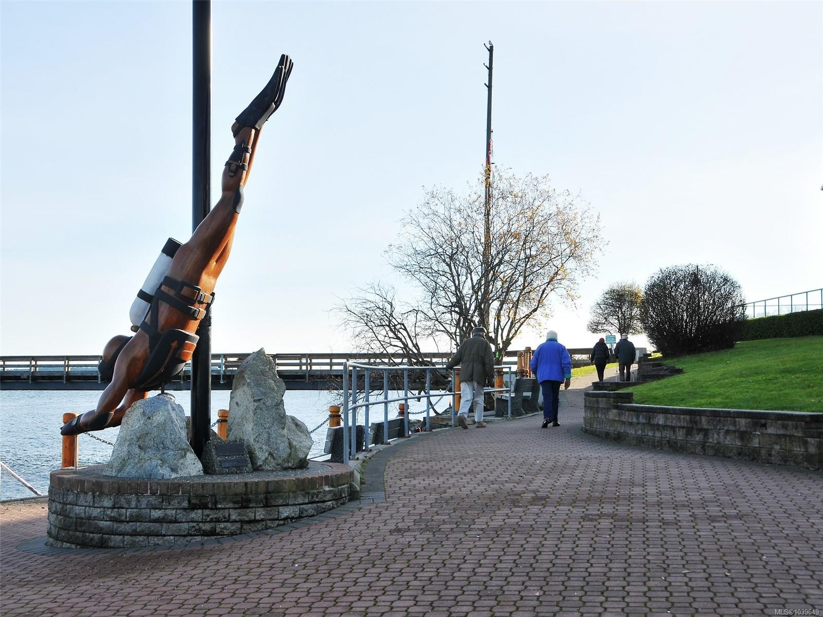 #8-10490 Resthaven Dr, Sidney, BC