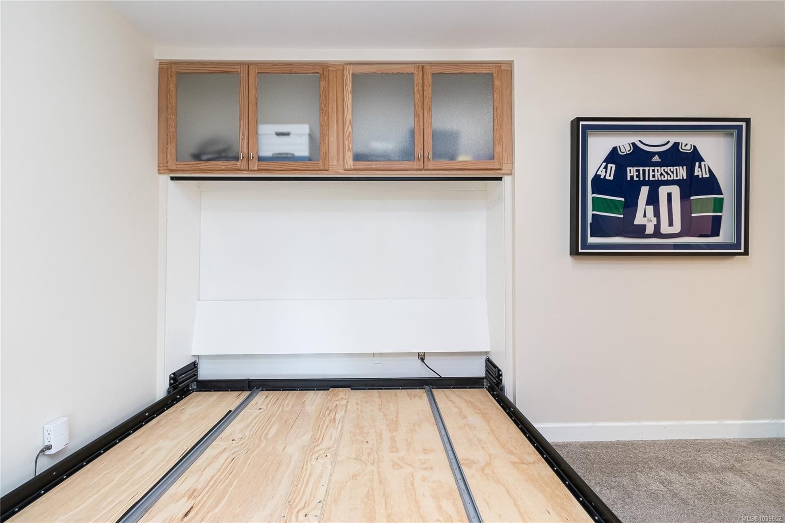 #110-1680 Poplar Ave, Saanich, BC