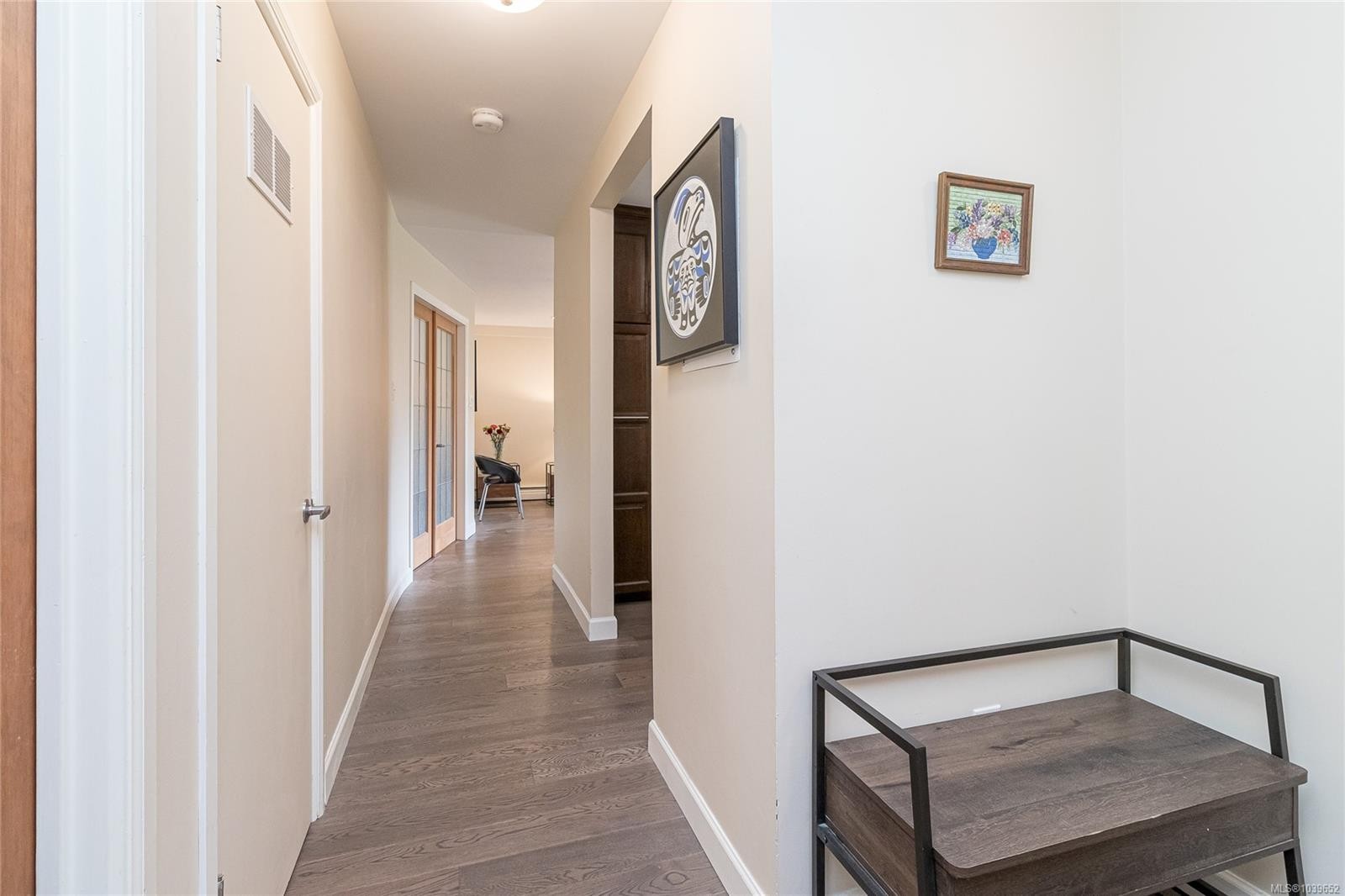 #110-1680 Poplar Ave, Saanich, BC