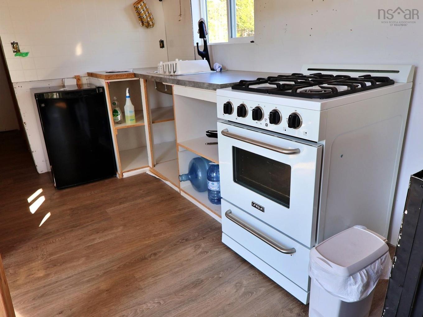 9054 East Bay Highway, Middle Cape, NS