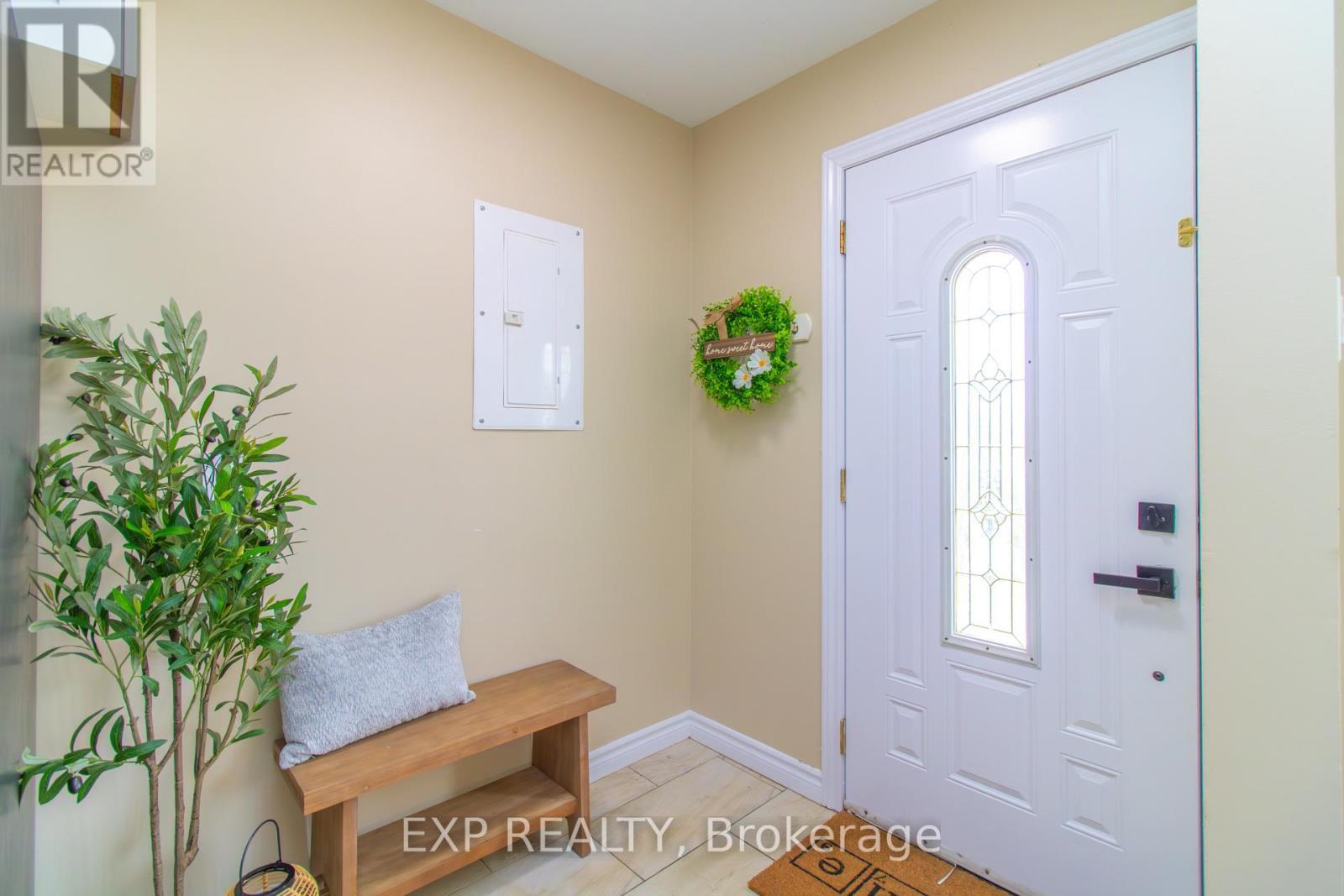 35 Hillsborough Crescent, Kitchener, ON