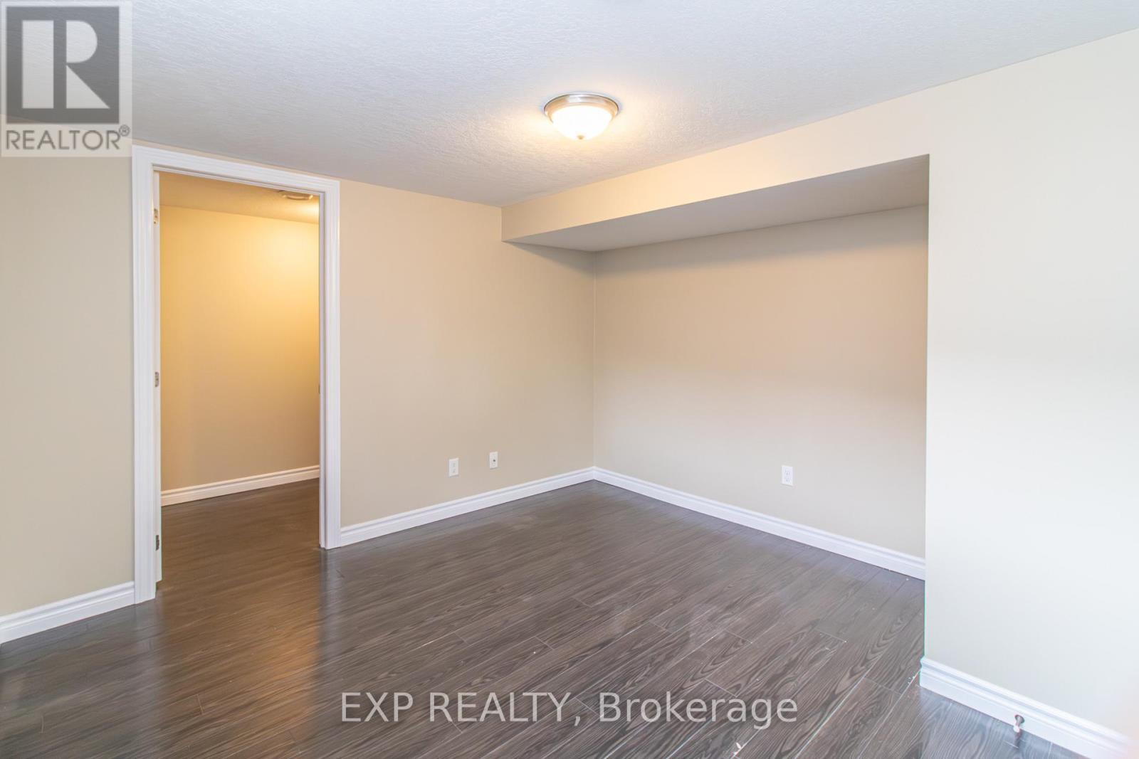 35 Hillsborough Crescent, Kitchener, ON