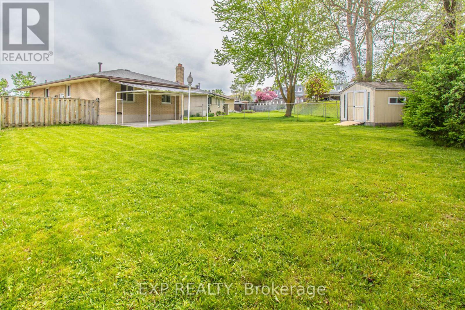35 Hillsborough Crescent, Kitchener, ON