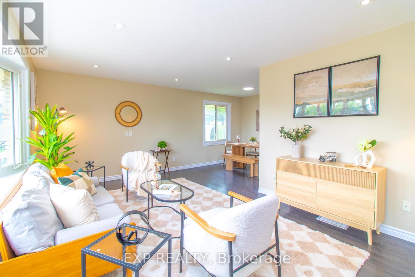 35 Hillsborough Crescent, Kitchener, ON