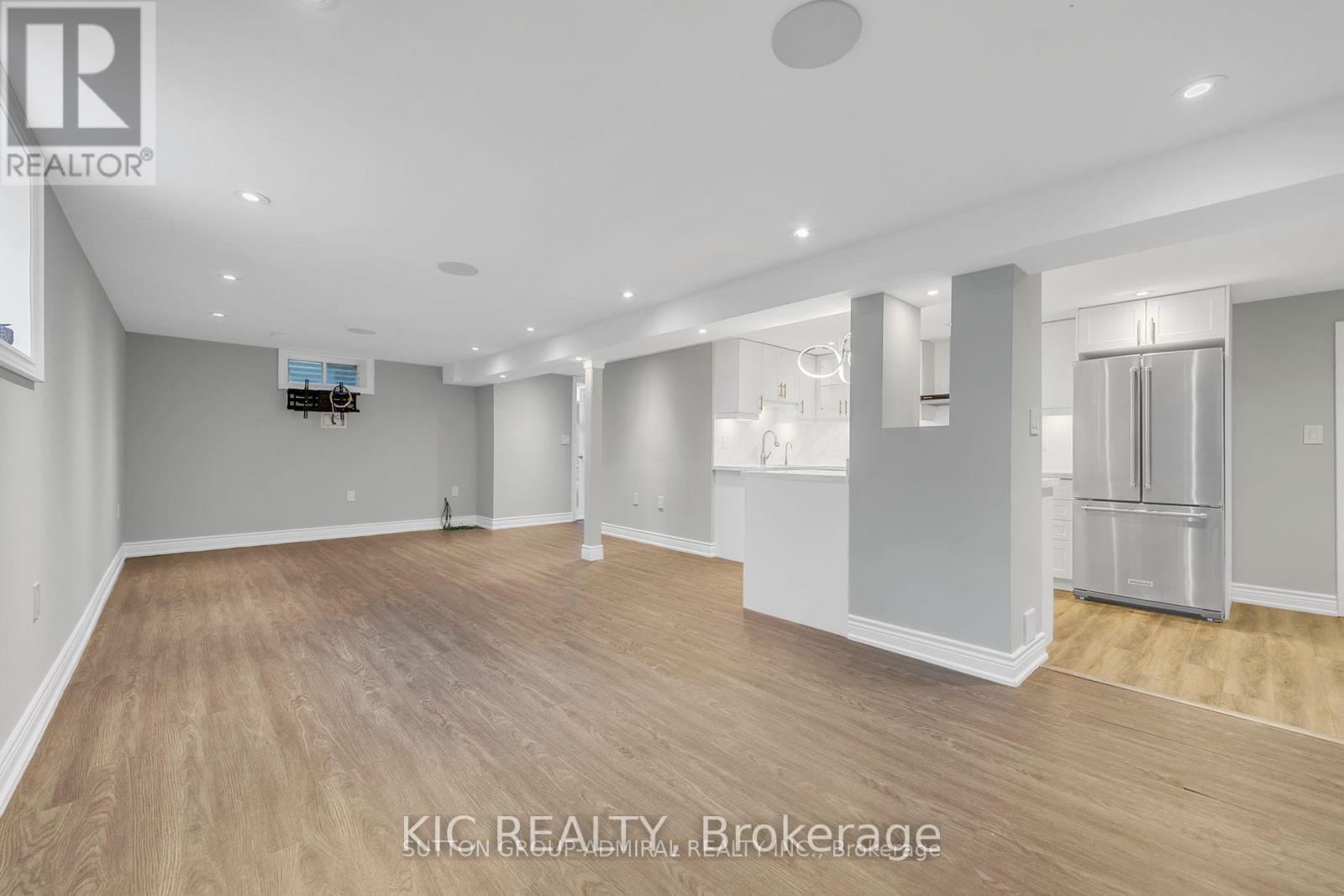 108 Cardinal Crescent, Newmarket, ON