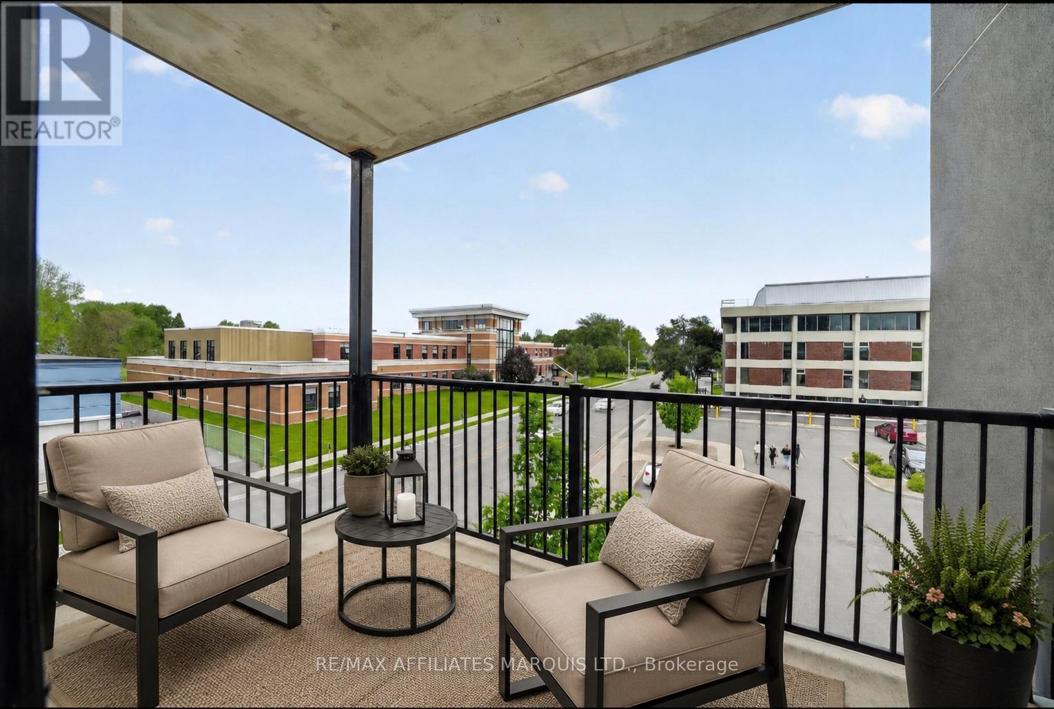 This image has been virtually staged. - 401 - 108 Second Street E, Cornwall, ON