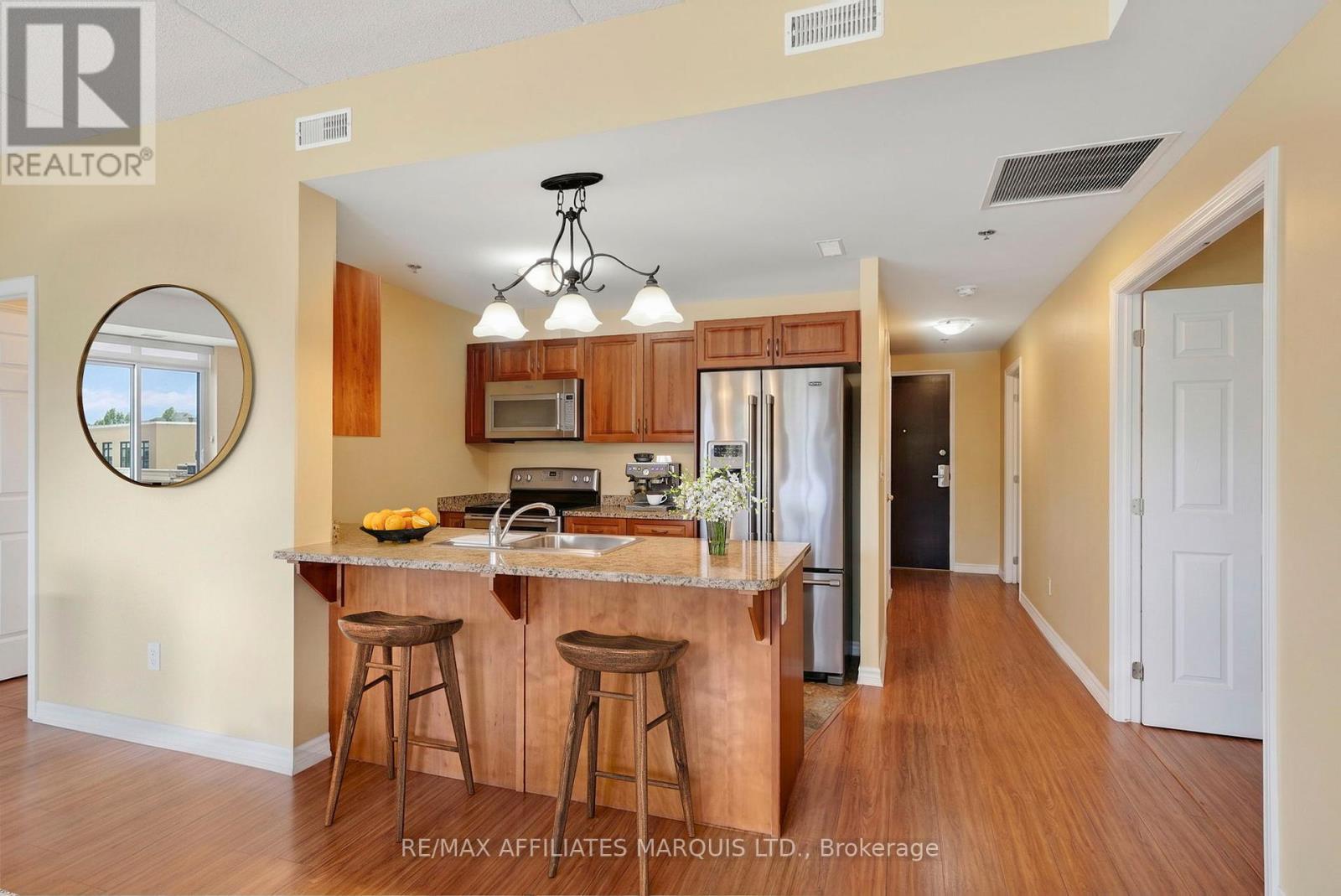 This image has been virtually staged. - 401 - 108 Second Street E, Cornwall, ON