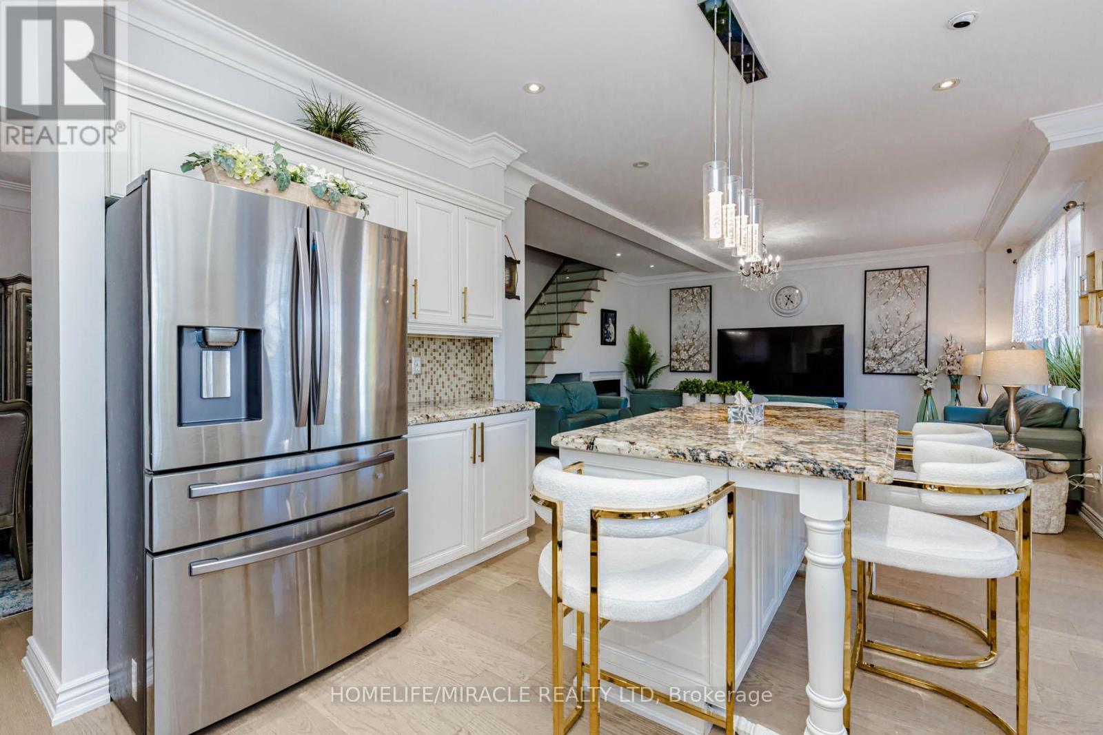 3339 Crompton Crescent, Mississauga, ON