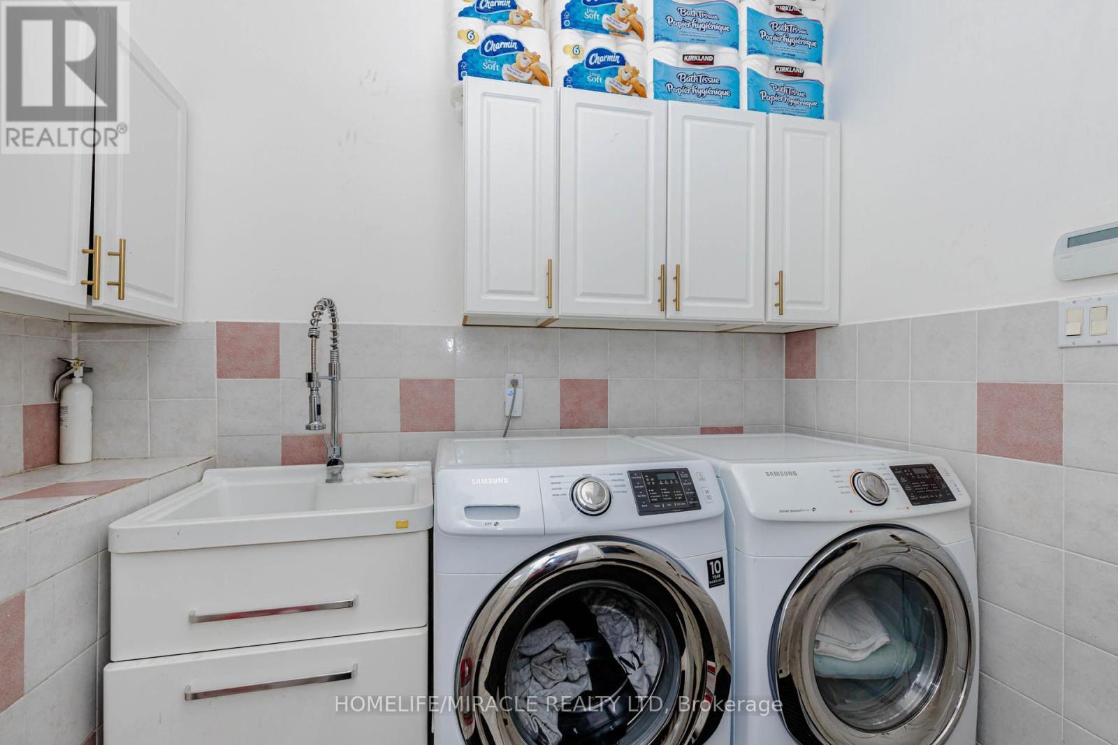 3339 Crompton Crescent, Mississauga, ON