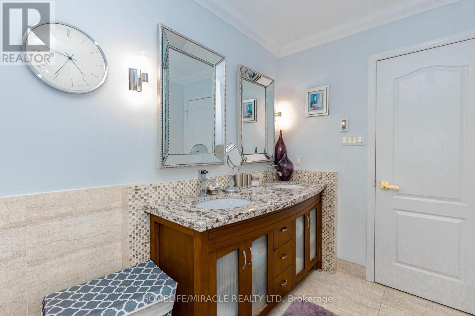 3339 Crompton Crescent, Mississauga, ON