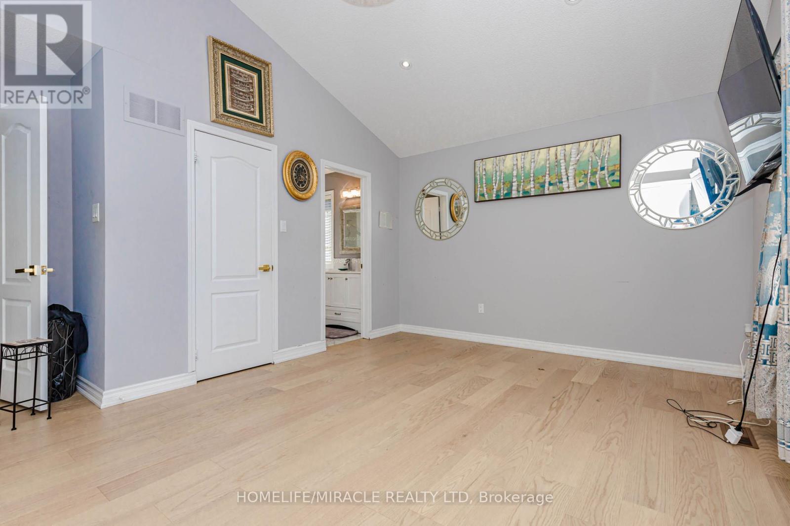3339 Crompton Crescent, Mississauga, ON
