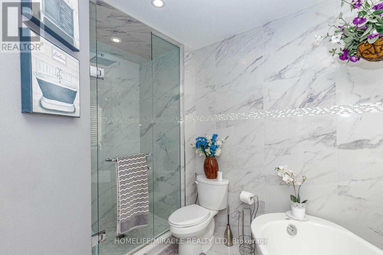 3339 Crompton Crescent, Mississauga, ON