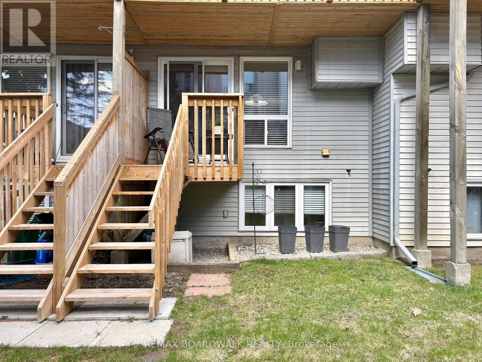 5 Briston Private, Ottawa, ON