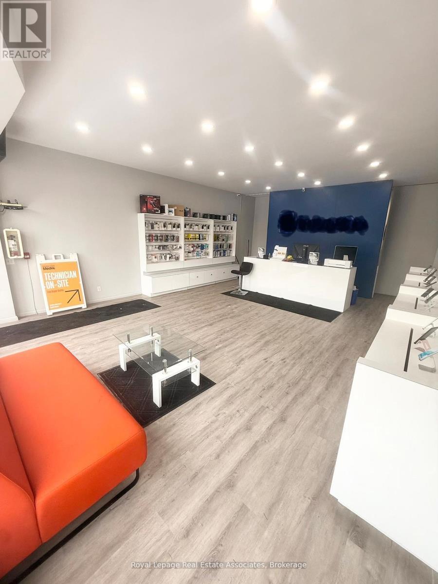 237 Lakeshore Road E, Mississauga, ON