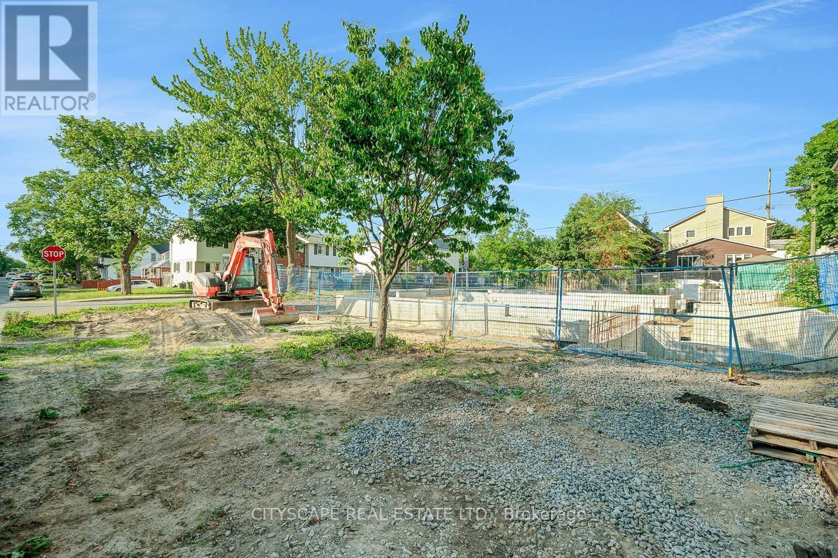 551 Edison Avenue, Ottawa, ON