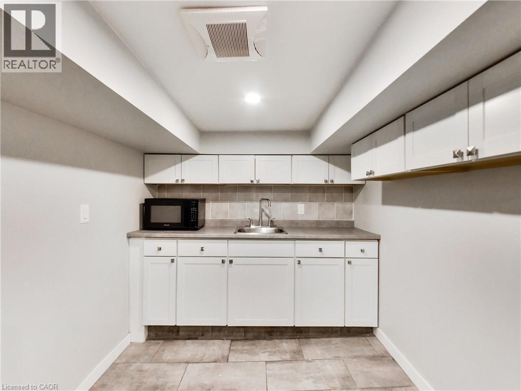229 Parkdale Avenue N, Hamilton, ON