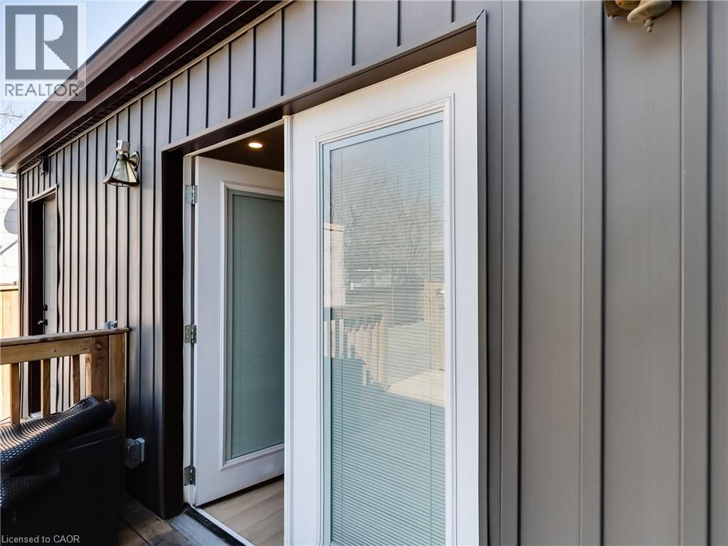 229 Parkdale Avenue N, Hamilton, ON