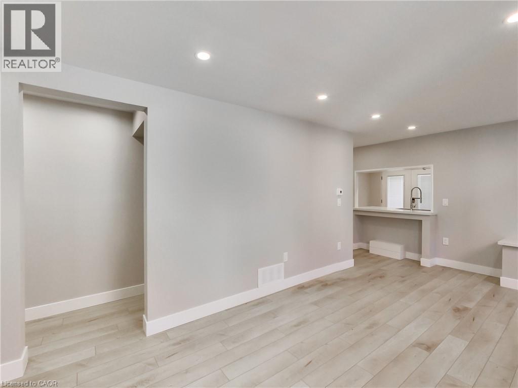 229 Parkdale Avenue N, Hamilton, ON
