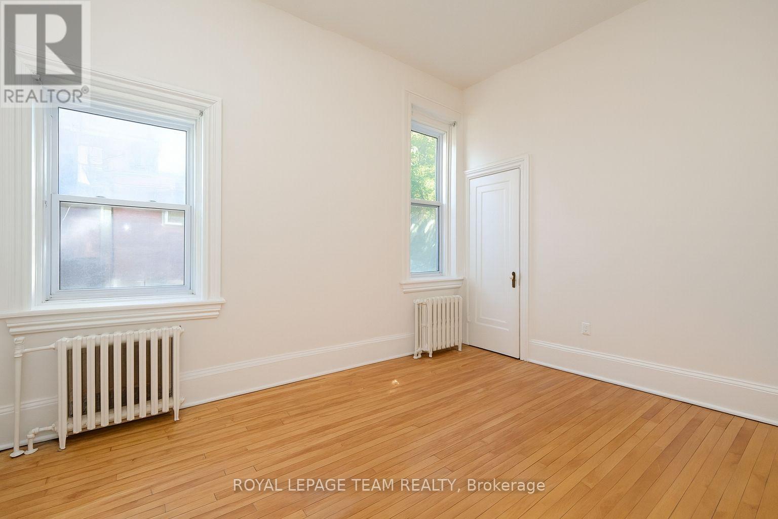 260 Somerset Street W, Ottawa, ON