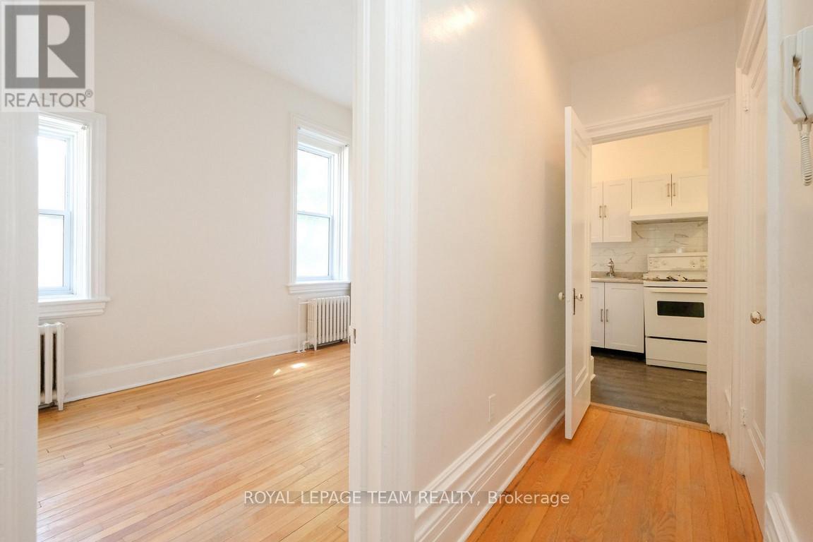 260 Somerset Street W, Ottawa, ON