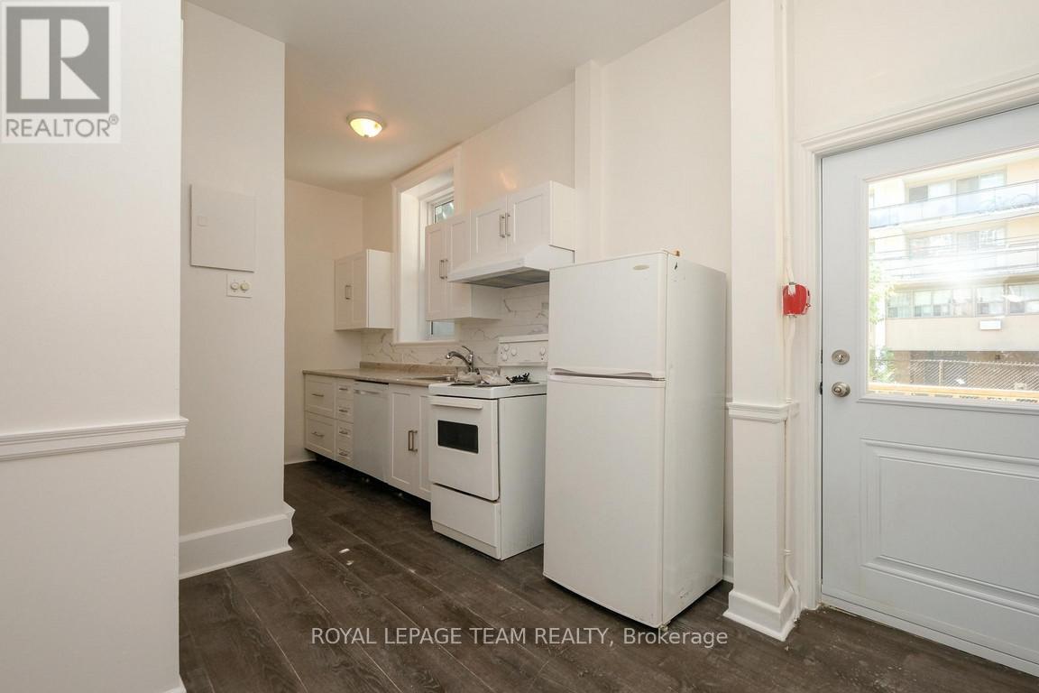 260 Somerset Street W, Ottawa, ON