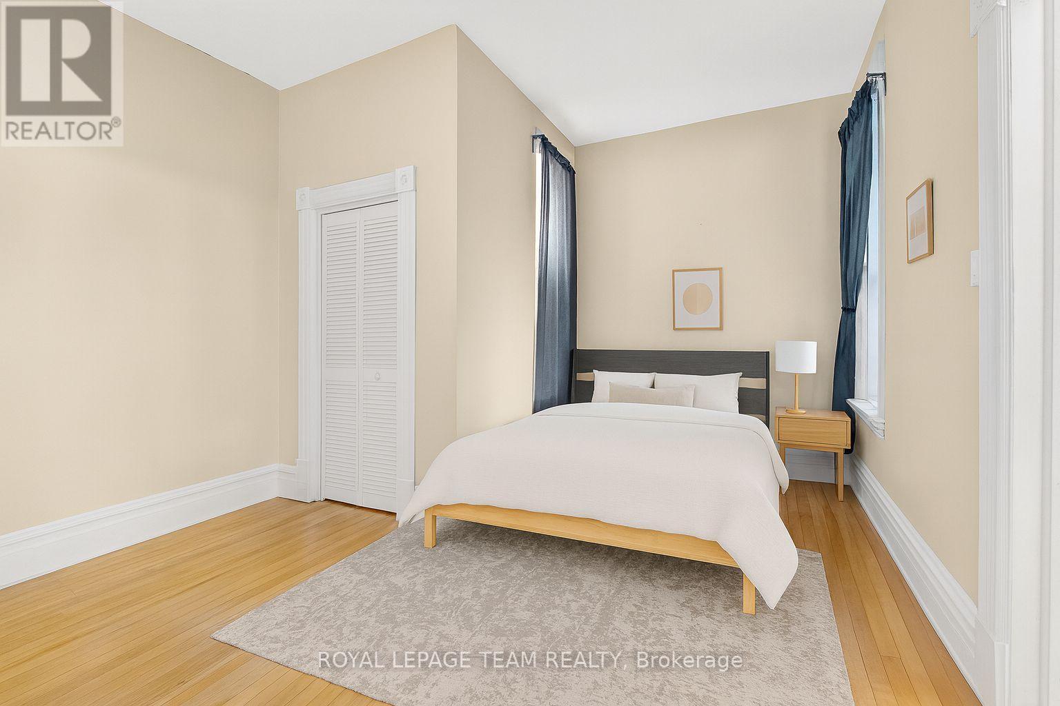 260 Somerset Street W, Ottawa, ON