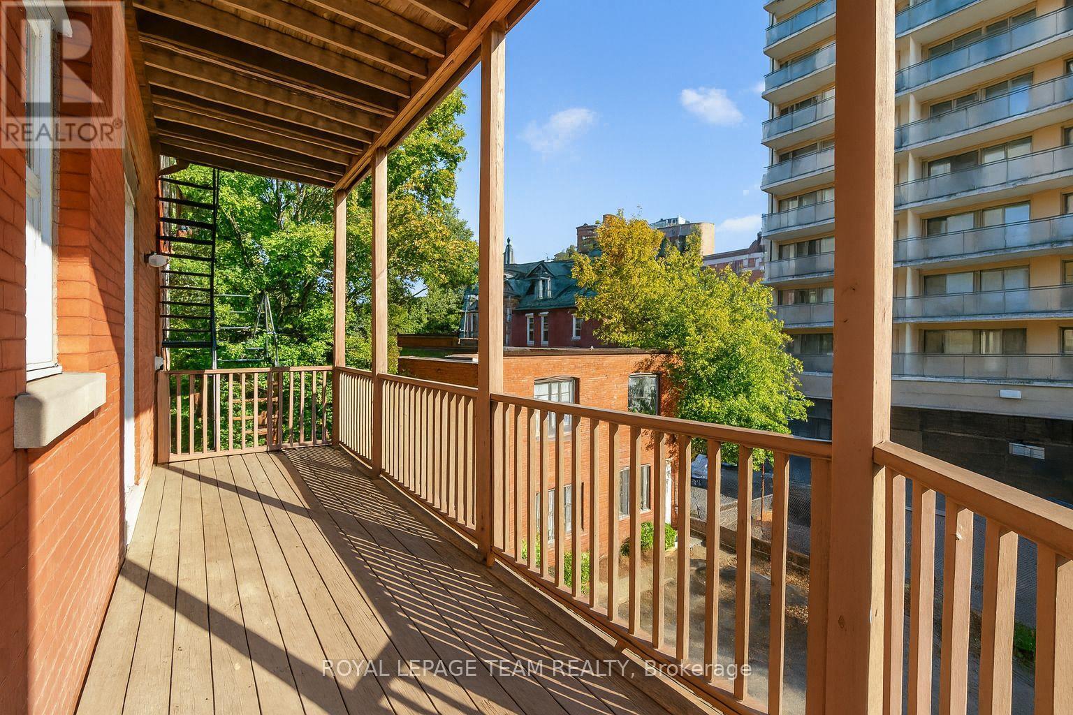 260 Somerset Street W, Ottawa, ON