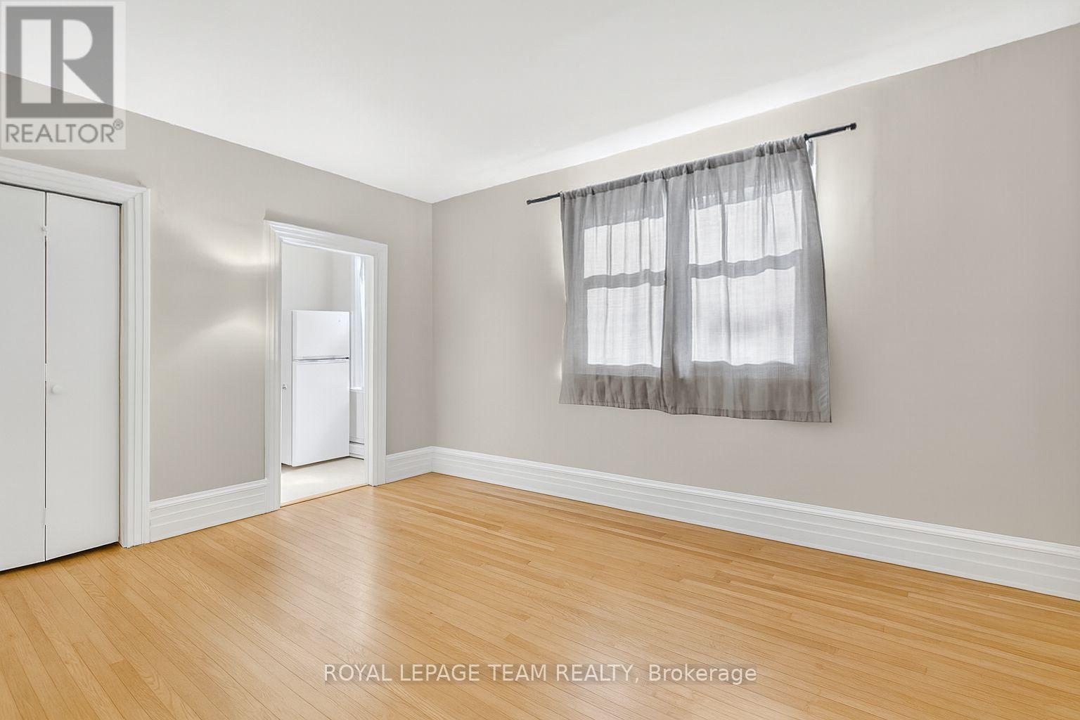 260 Somerset Street W, Ottawa, ON