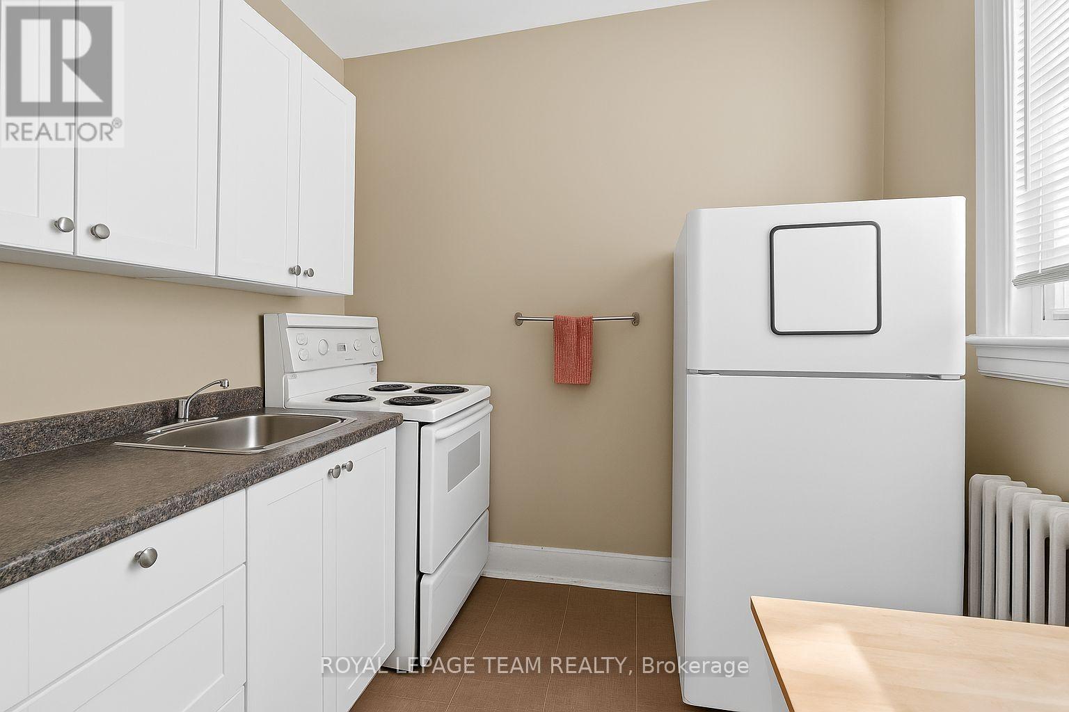 260 Somerset Street W, Ottawa, ON