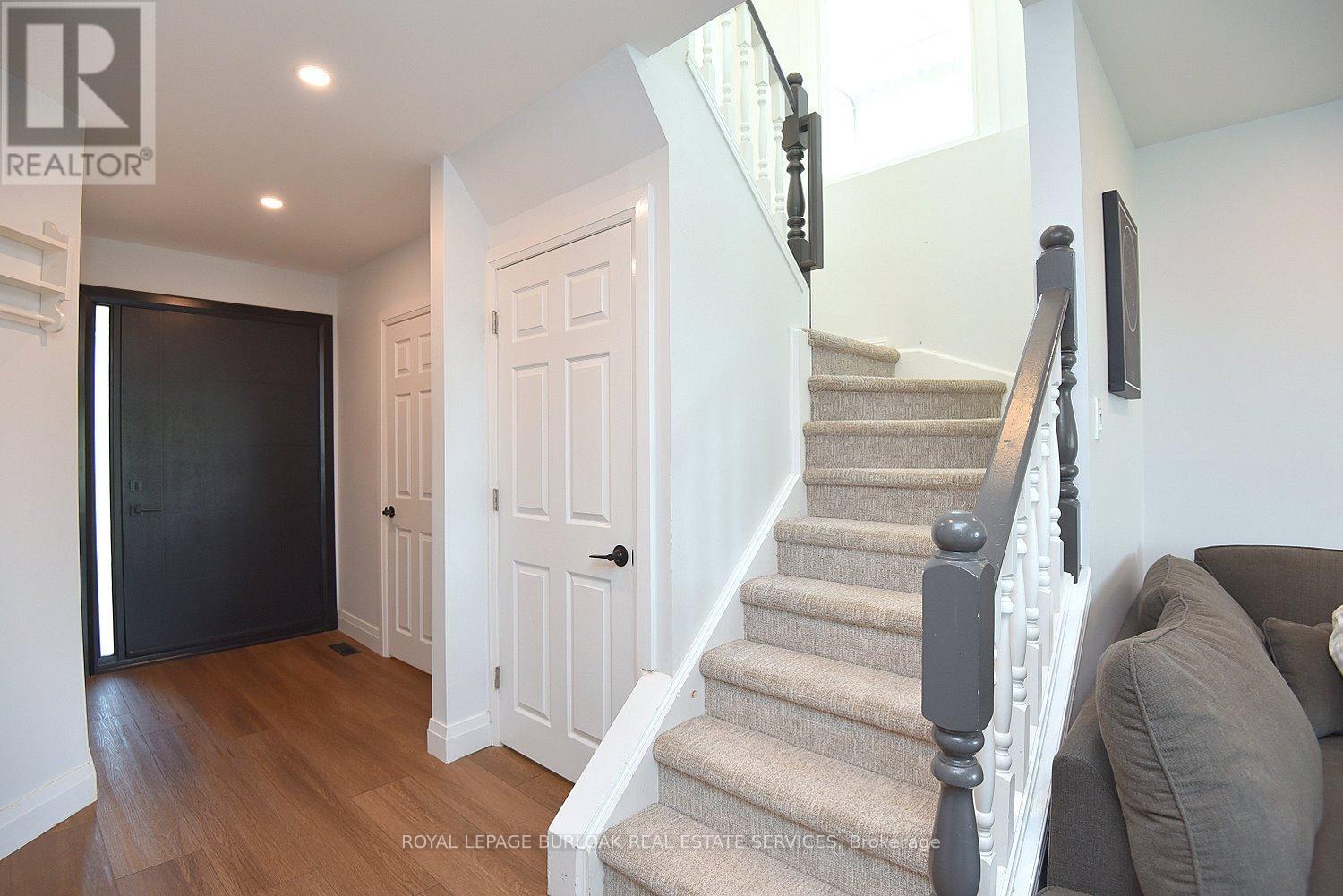2499 Whittaker Drive, Burlington, ON
