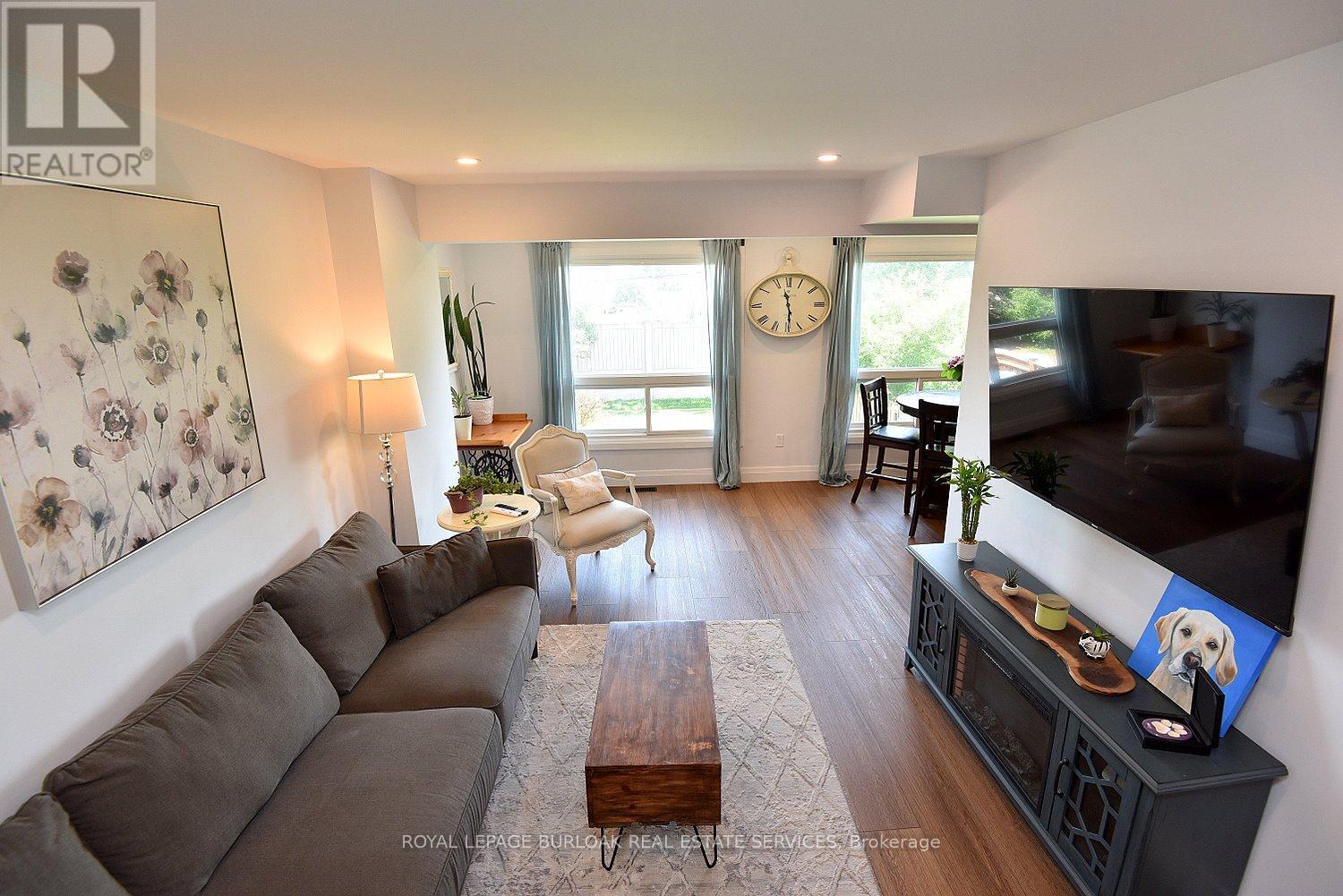 2499 Whittaker Drive, Burlington, ON