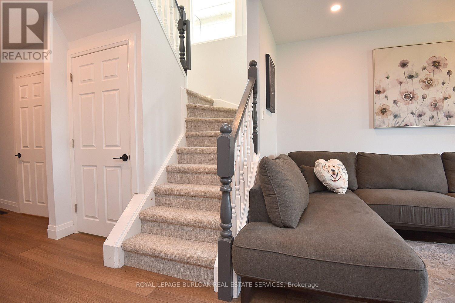 2499 Whittaker Drive, Burlington, ON