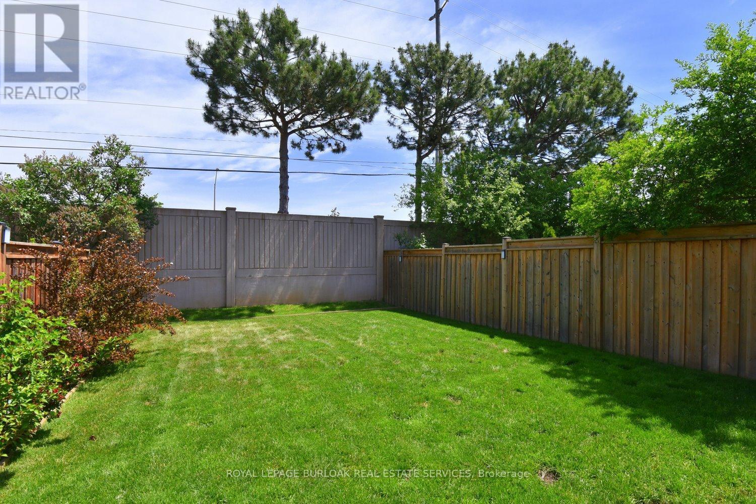 2499 Whittaker Drive, Burlington, ON