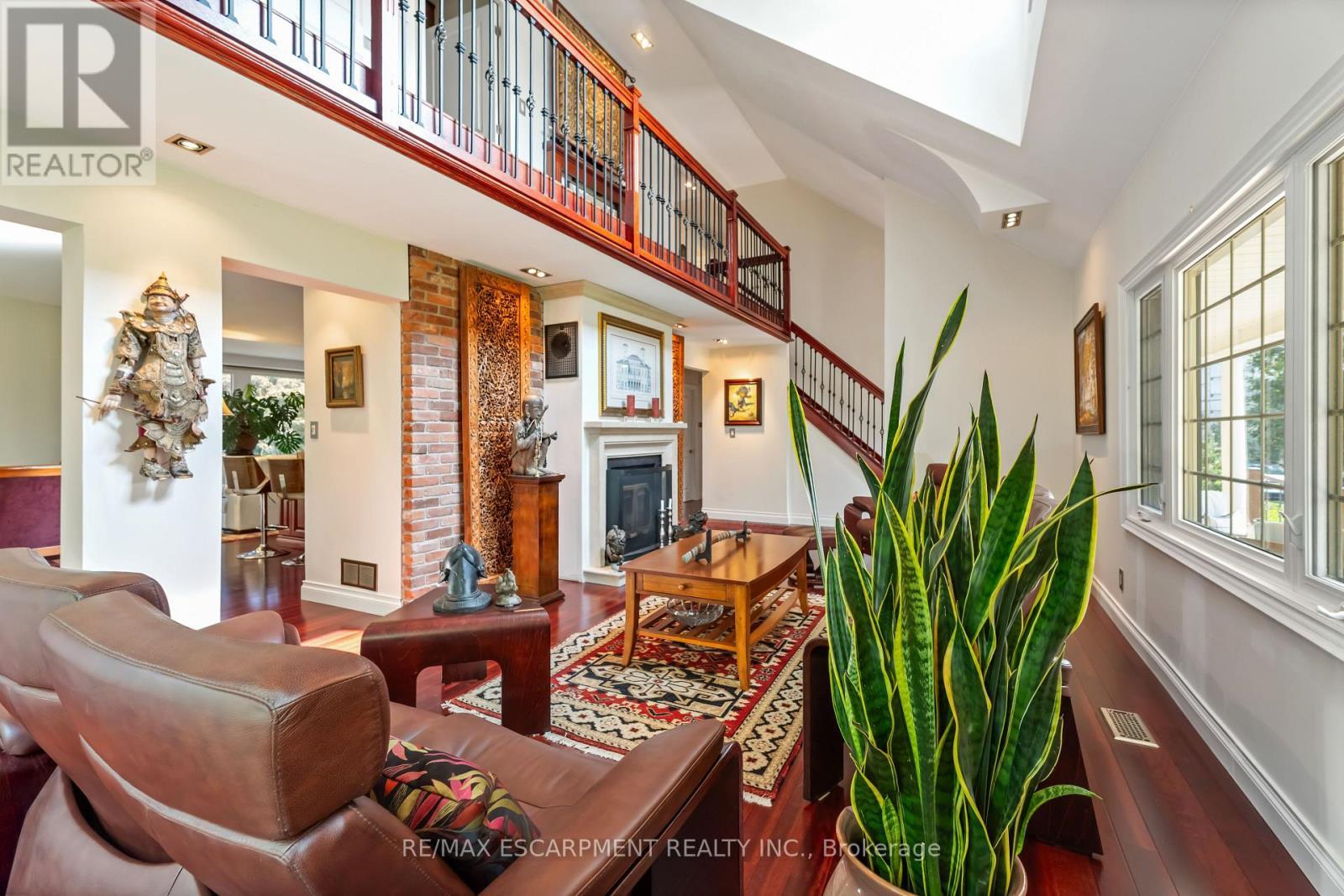 493 Ridge Road E, Grimsby, ON - Indoor Photo Showing Other Room
