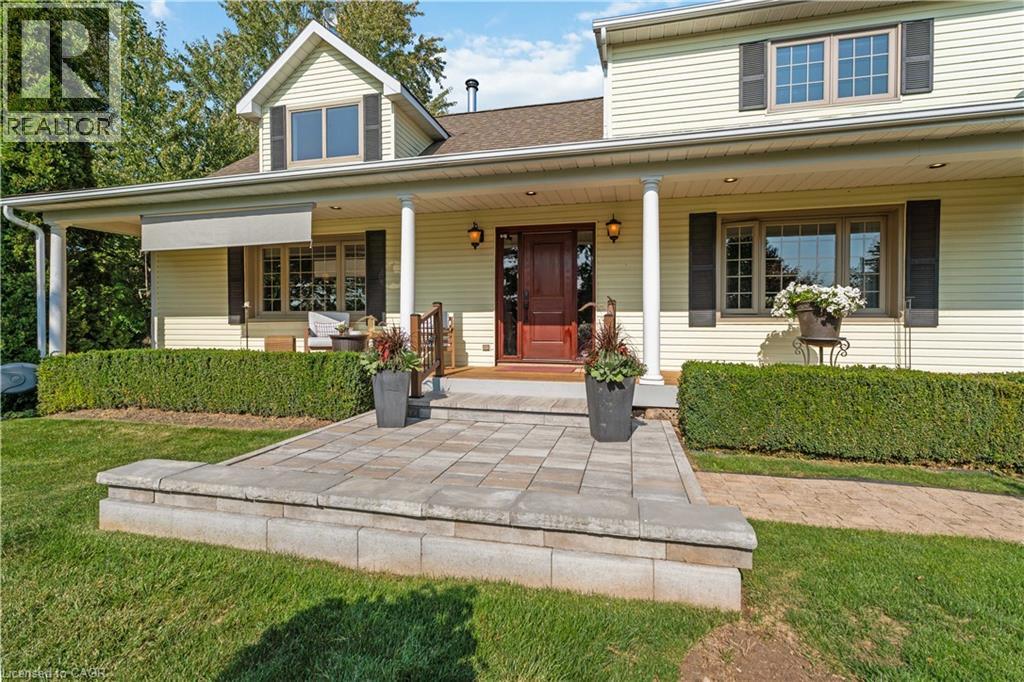 493 Ridge Road E, Grimsby, ON - Outdoor With Deck Patio Veranda With Facade