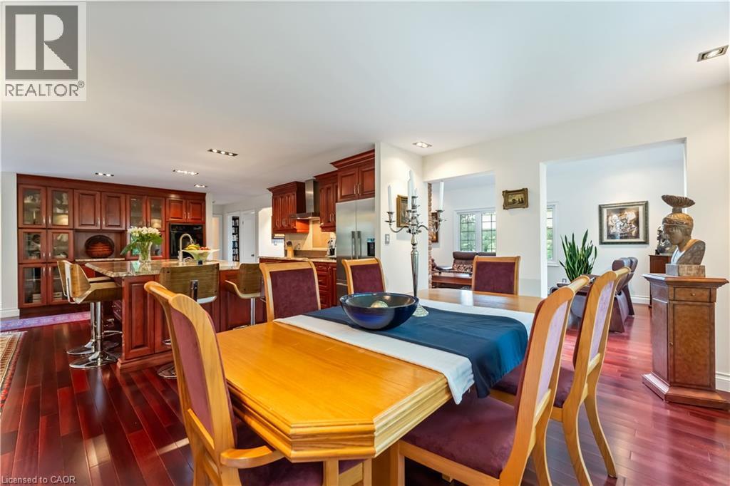 493 Ridge Road E, Grimsby, ON - Indoor Photo Showing Dining Room