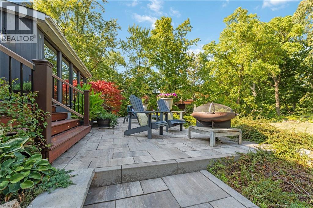 493 Ridge Road E, Grimsby, ON - Outdoor With Deck Patio Veranda