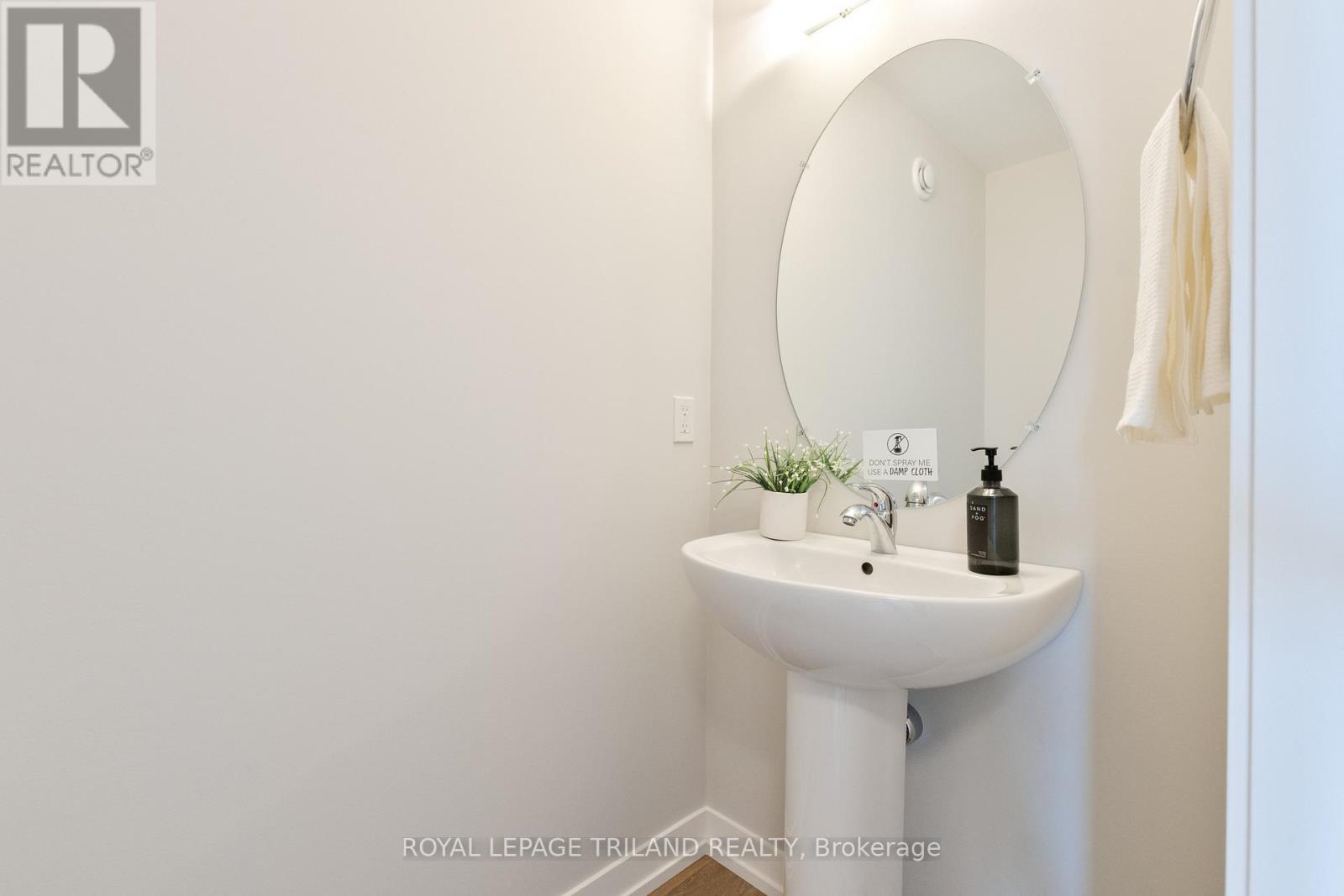 112 Styles Drive, St. Thomas, ON - Indoor Photo Showing Bathroom
