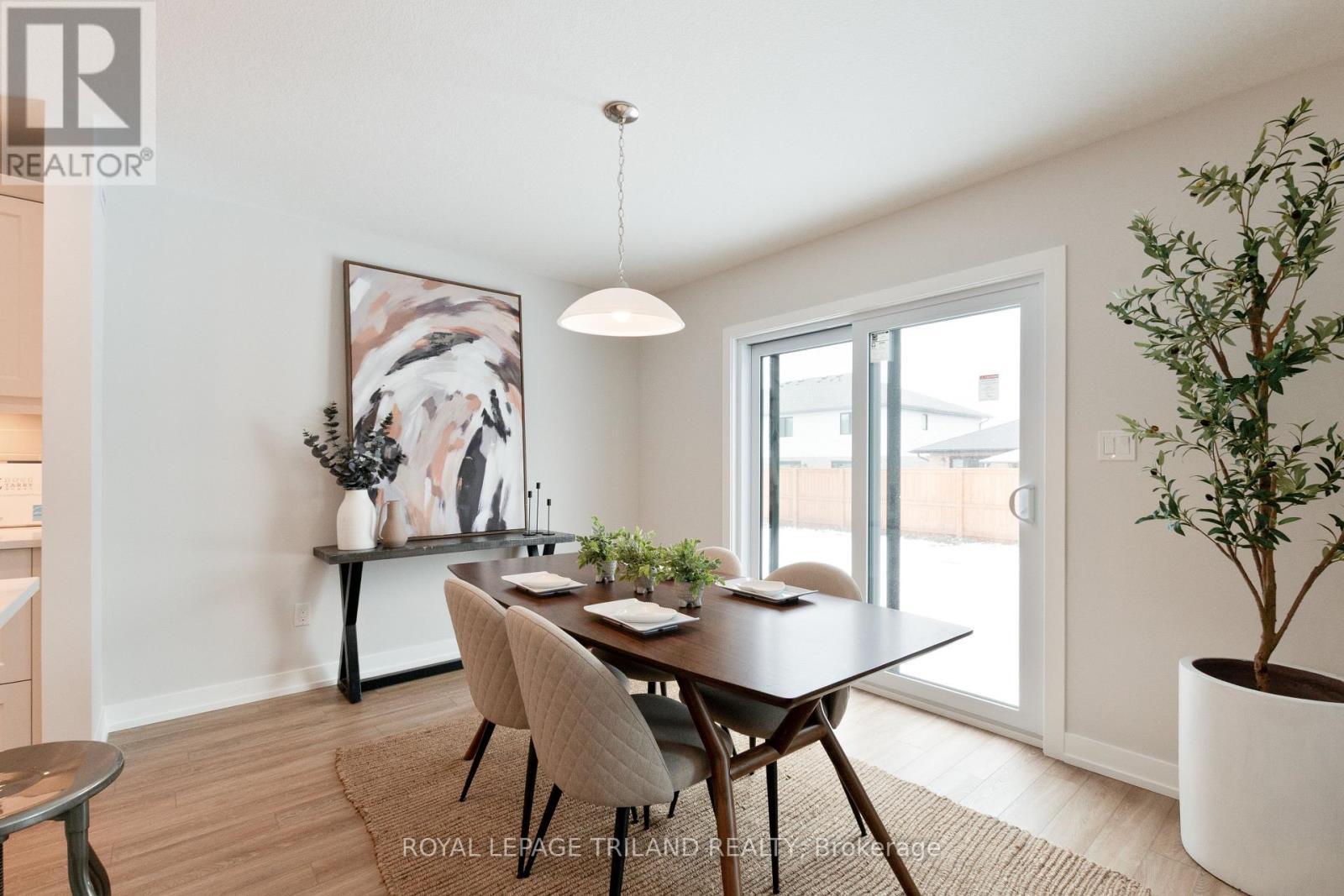 112 Styles Drive, St. Thomas, ON - Indoor Photo Showing Dining Room