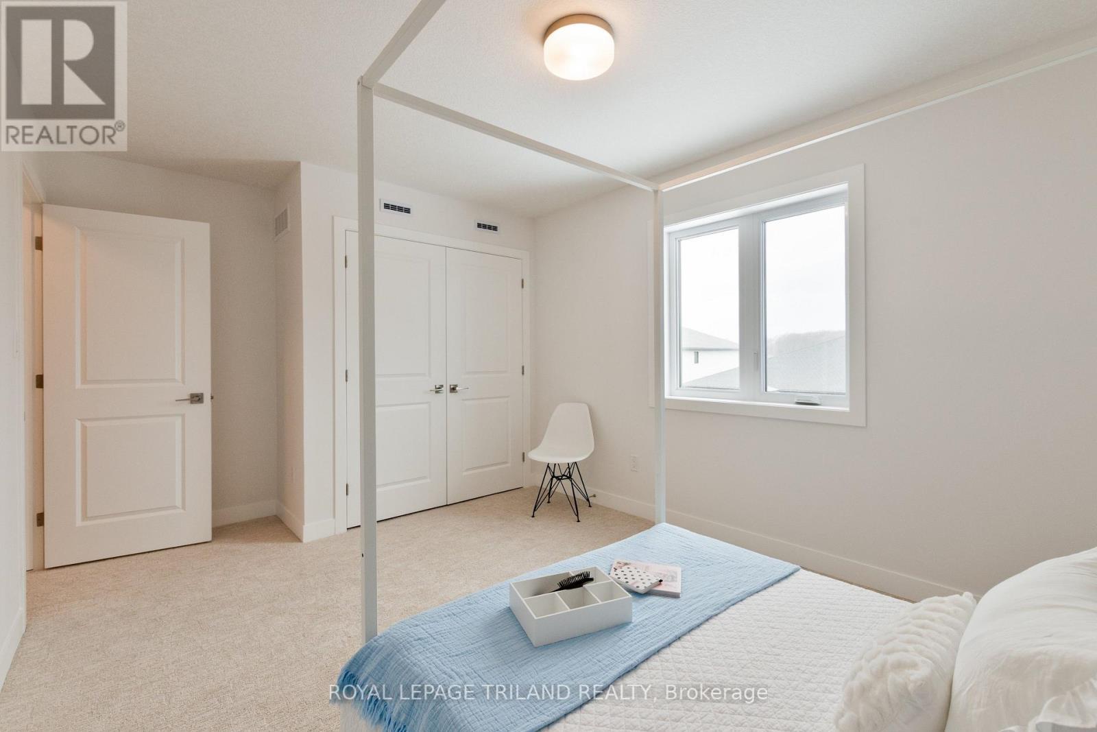 112 Styles Drive, St. Thomas, ON - Indoor Photo Showing Bedroom