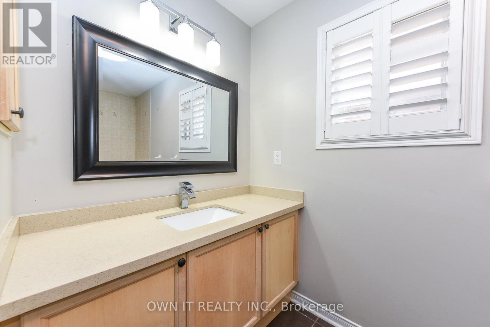 3035 Mission Hill Drive, Mississauga, ON