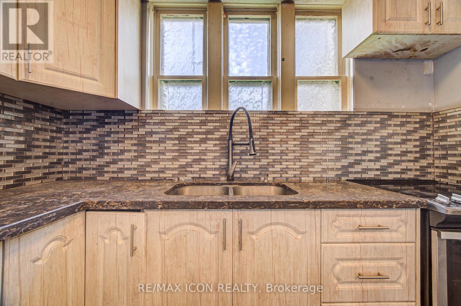 59 Irvin Street, Kitchener, ON