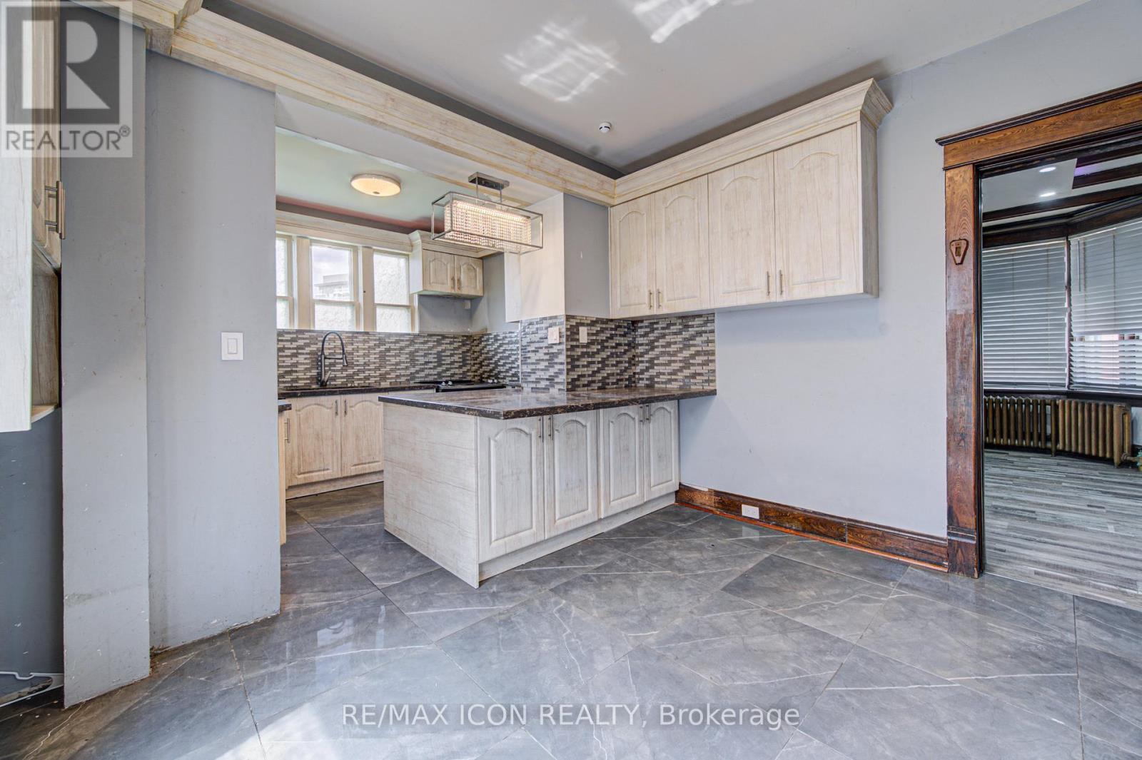 59 Irvin Street, Kitchener, ON